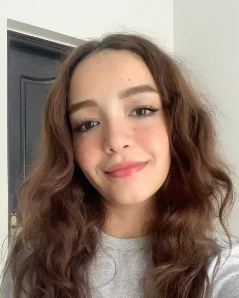 Antes: selfie original de una Clienta Fundadora